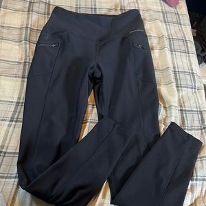 Black leggings size small